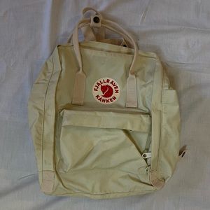 Fjallraven Classic Kanken Backpack (Cream)